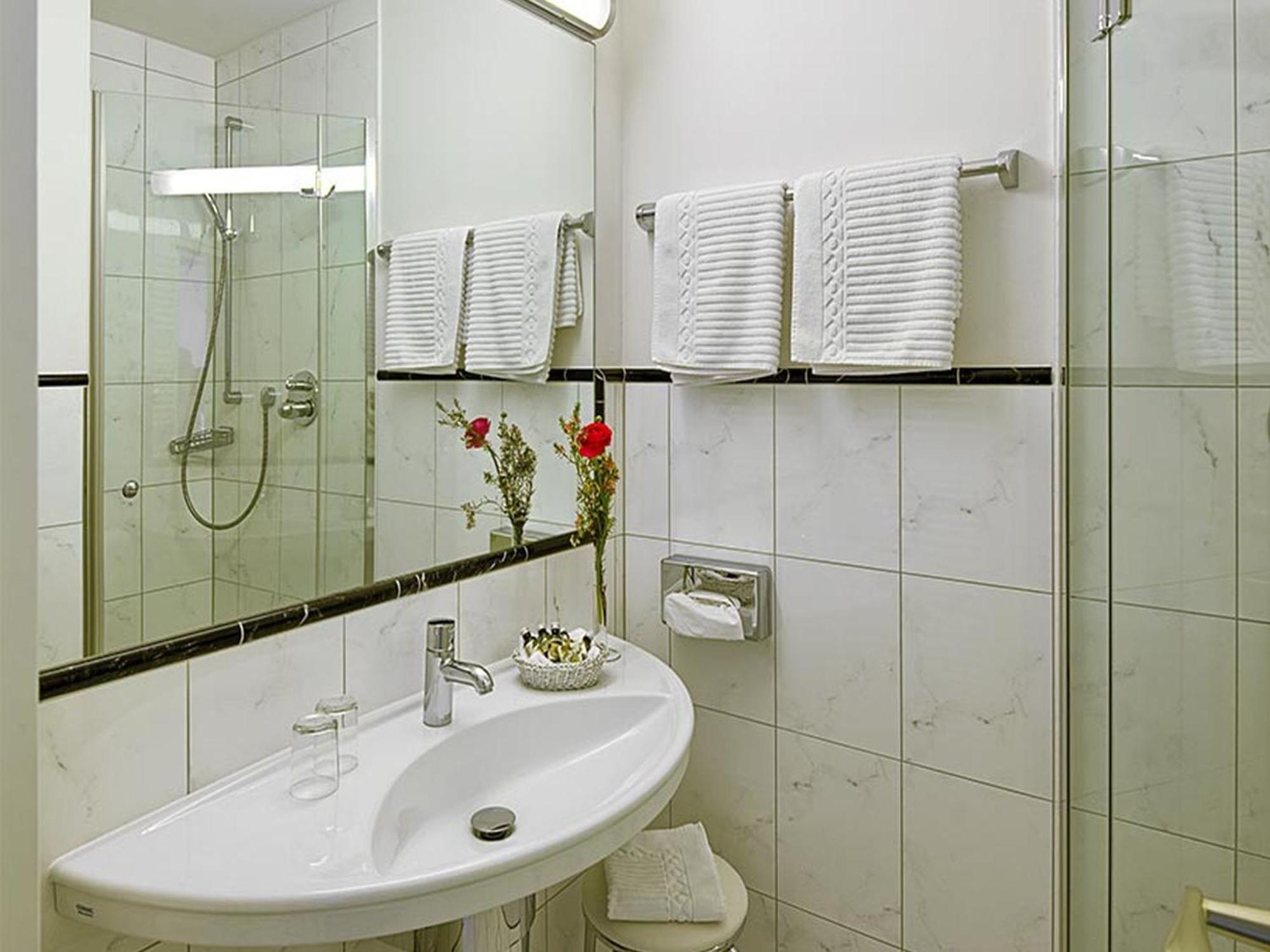 Hotel Burgblick Баденвайлер Екстериор снимка