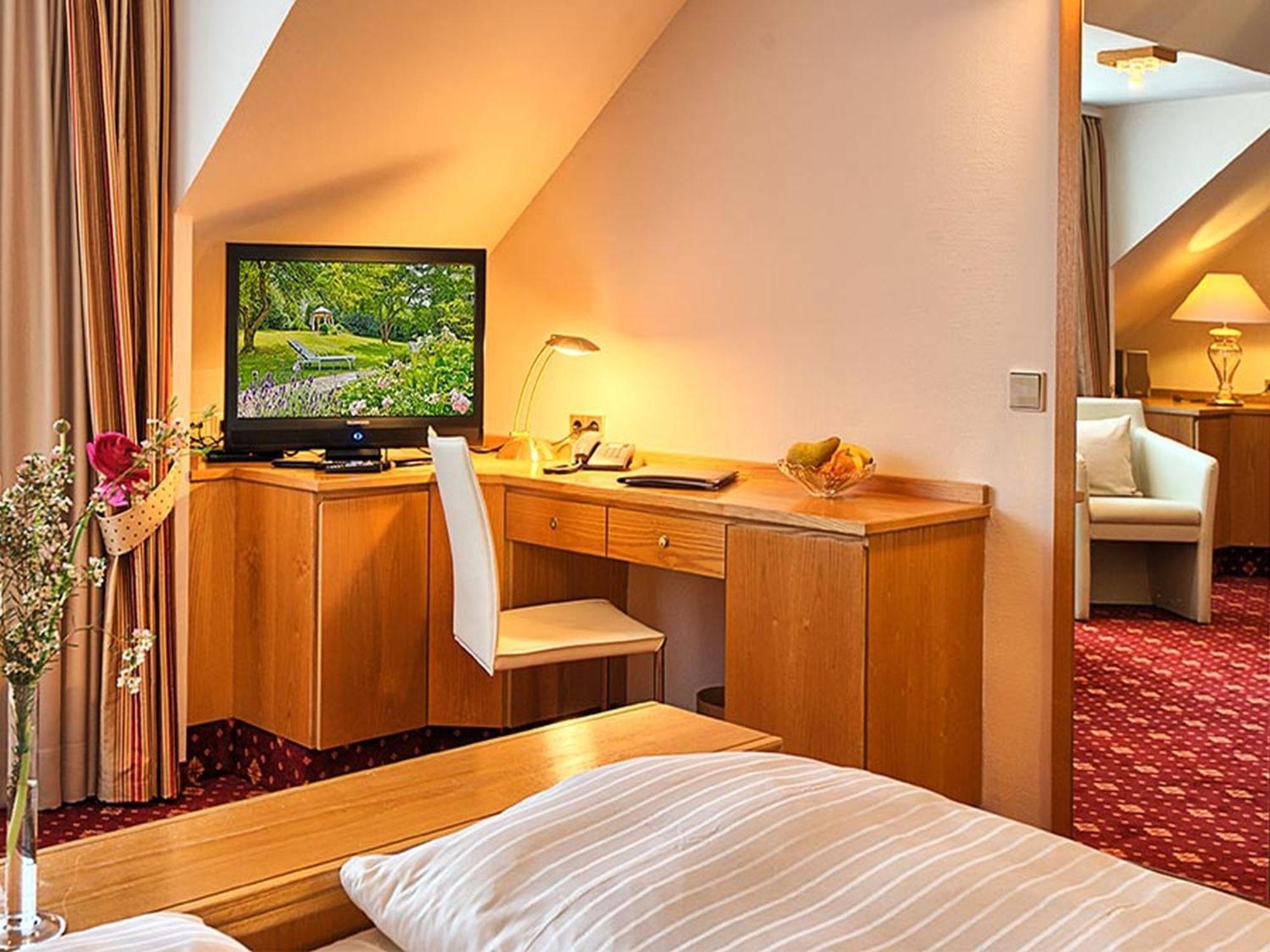Hotel Burgblick Баденвайлер Екстериор снимка